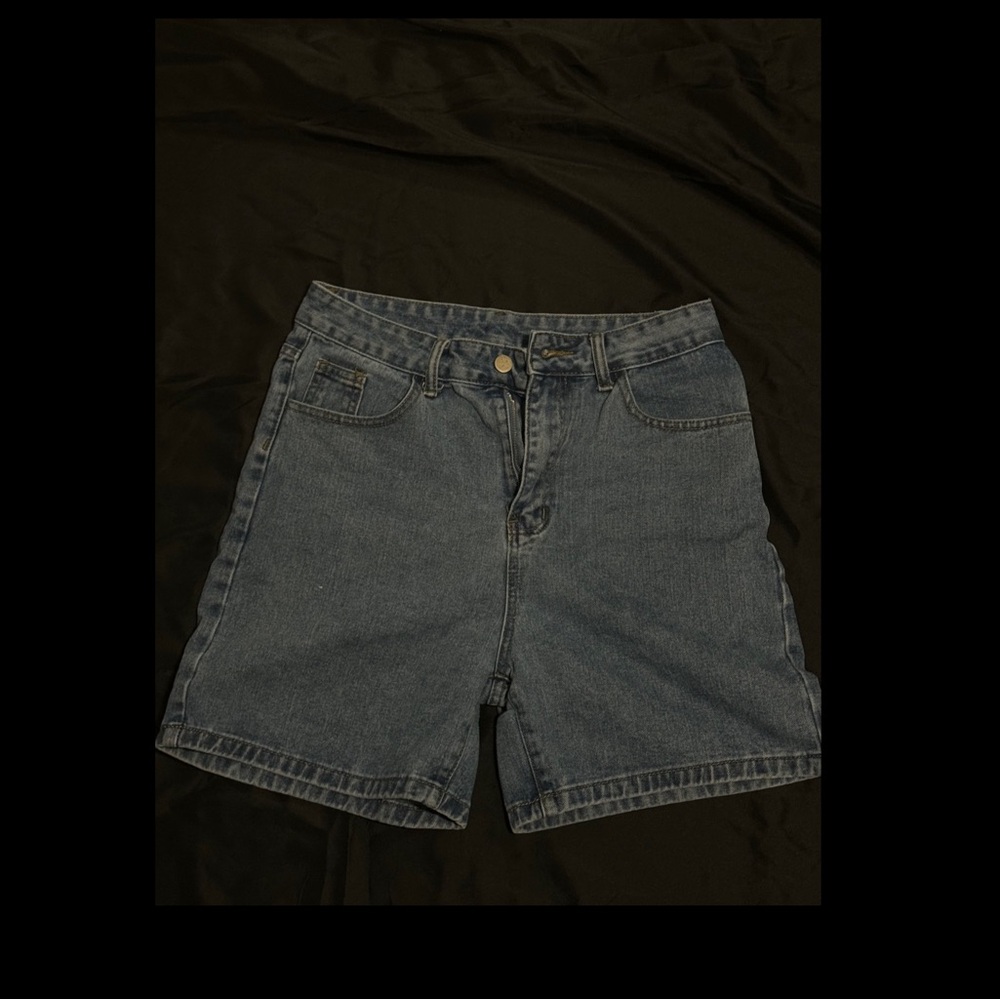 Jean long-ish shorts